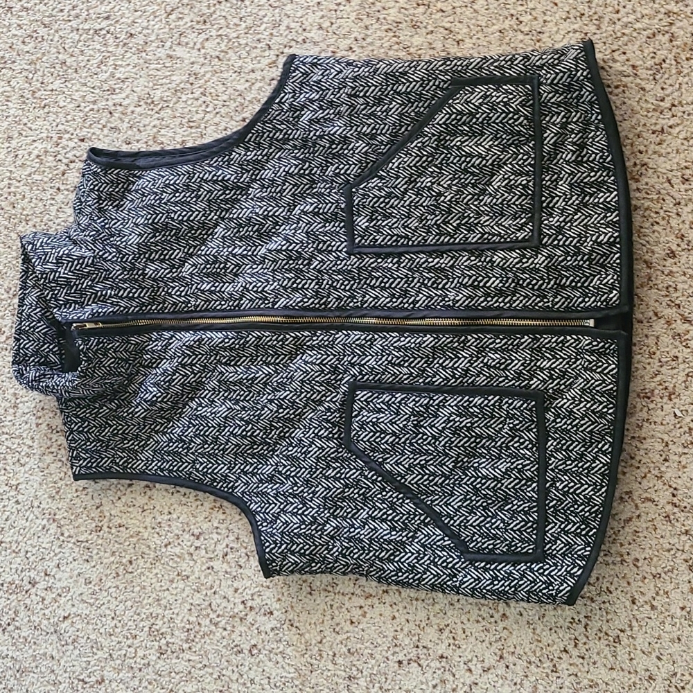 Women Herringbone Style Vest
